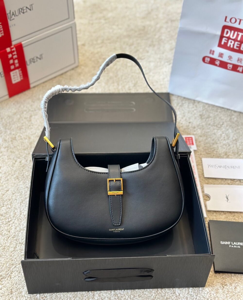 Alternative view of SAINT LAURENT LE FERMOIRE LEATHER SHOULDER BAG BLACK 25CM 6726152ZA2W 1062