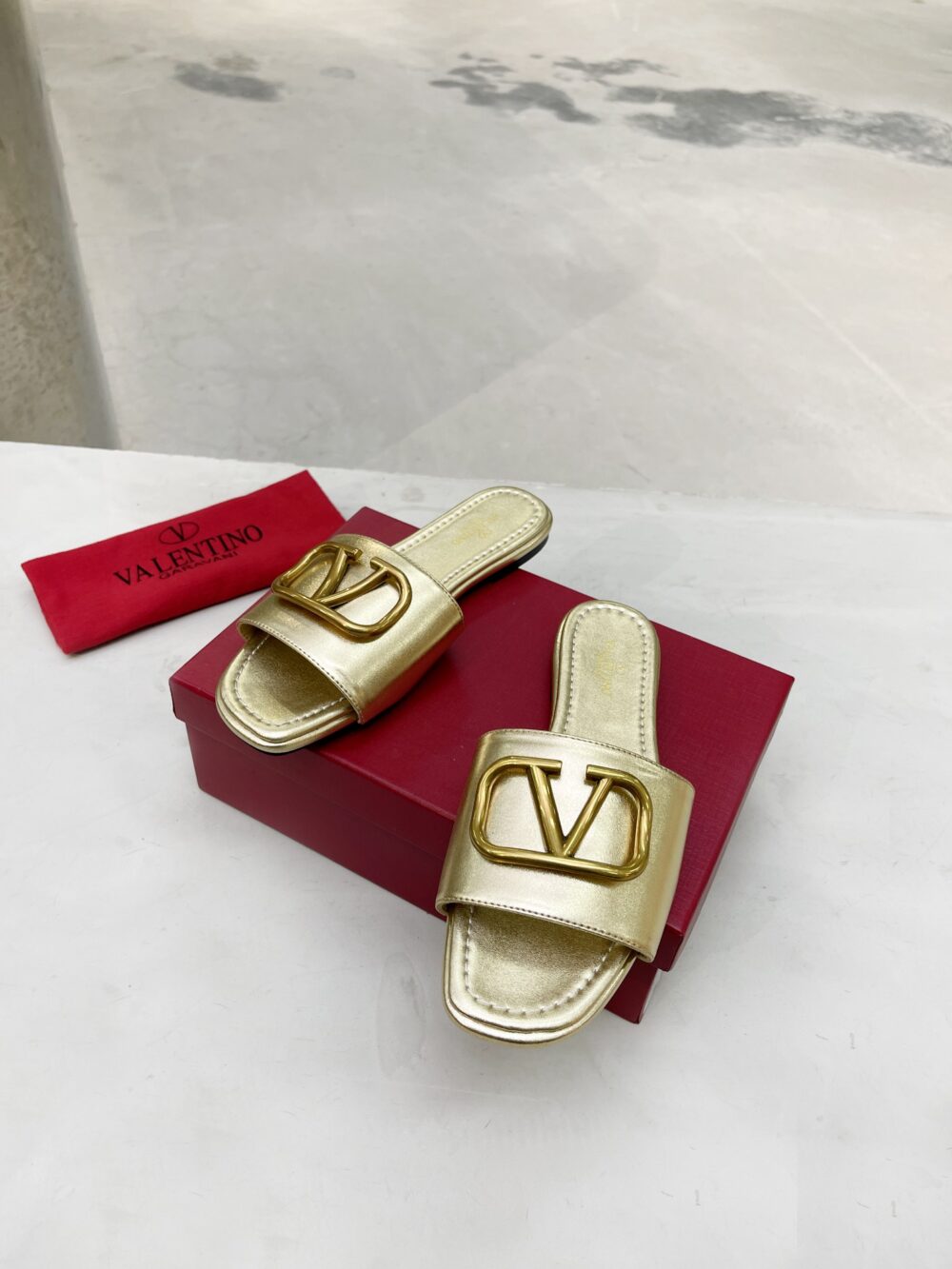 Alternative view of VALENTINO GARAVANI VLOGO SIGNATURE SLIDE SANDAL GOLD