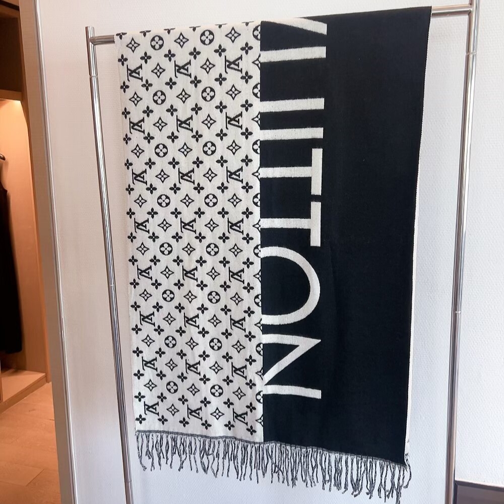 Alternative view of LOUIS VUITTON MONOGRAM SPLIT SCARF BLACK 180CM M70924