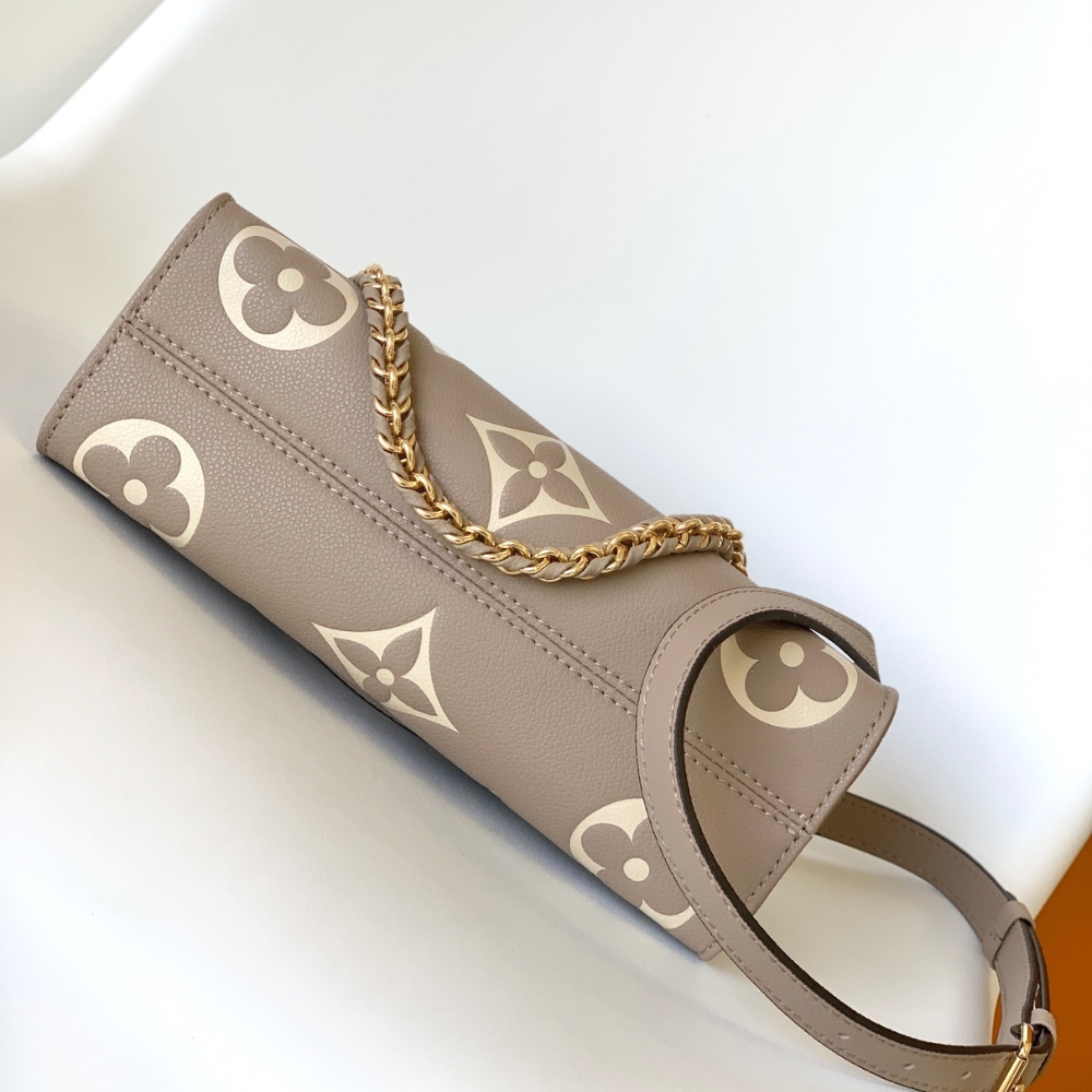 Louis Vuitton Onthego East West Bag Bicolor Beige 25Cm M23641 - Image 5