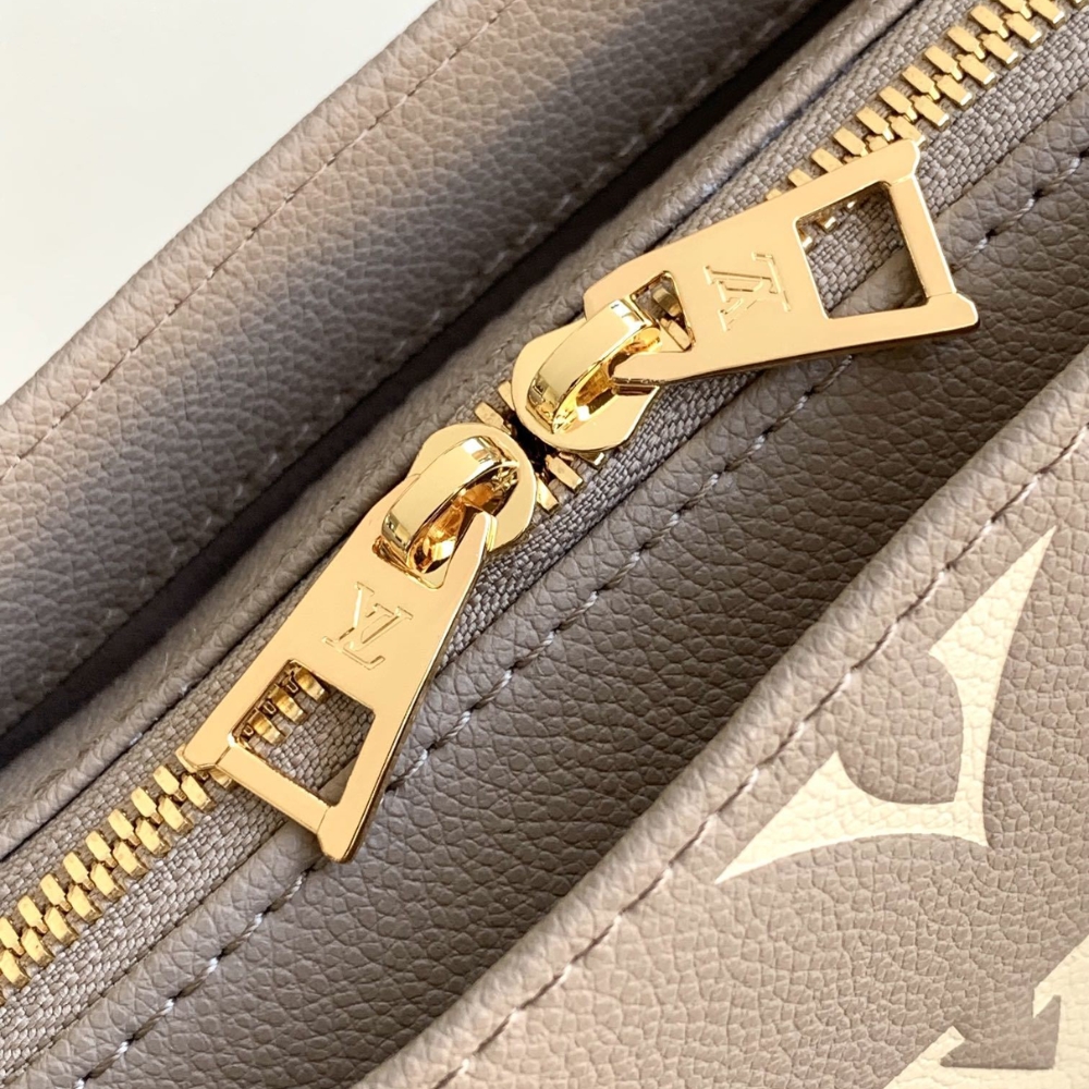 Louis Vuitton Onthego East West Bag Bicolor Beige 25Cm M23641 - Image 7