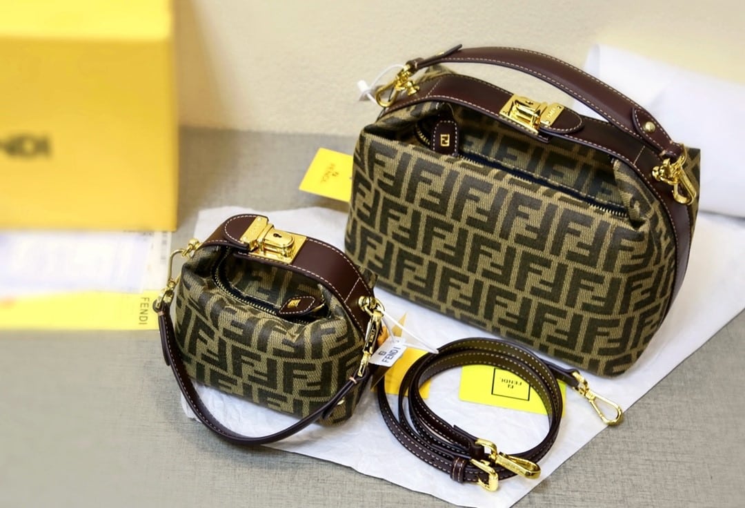 FENDI ZUCCA JACQUARD MINI POUCH BAG BROWN 27CM - Image 4