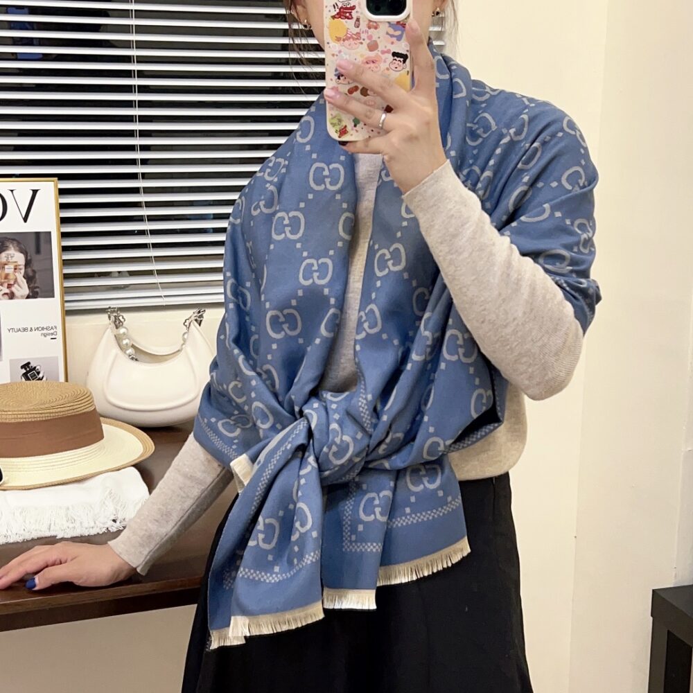 Alternative view of GUCCI GG JACQUARD KNITTED SCARF BLUE