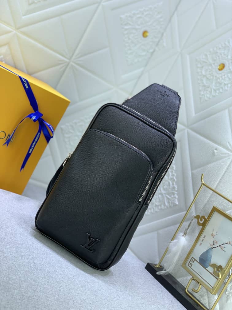 LOUIS VUITTON AVENUE NM CROSSBODY BAG BLACK 31CM M30971 - Image 3
