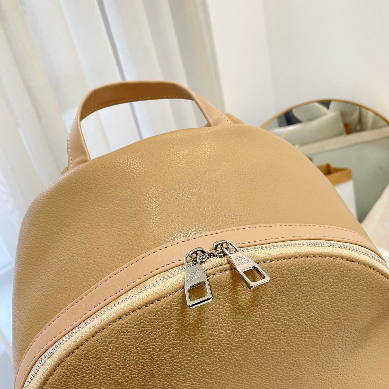 LOUIS VUITTON TAKEOFF BACKPACK PM BEIGE 43CM M23708 - Image 6