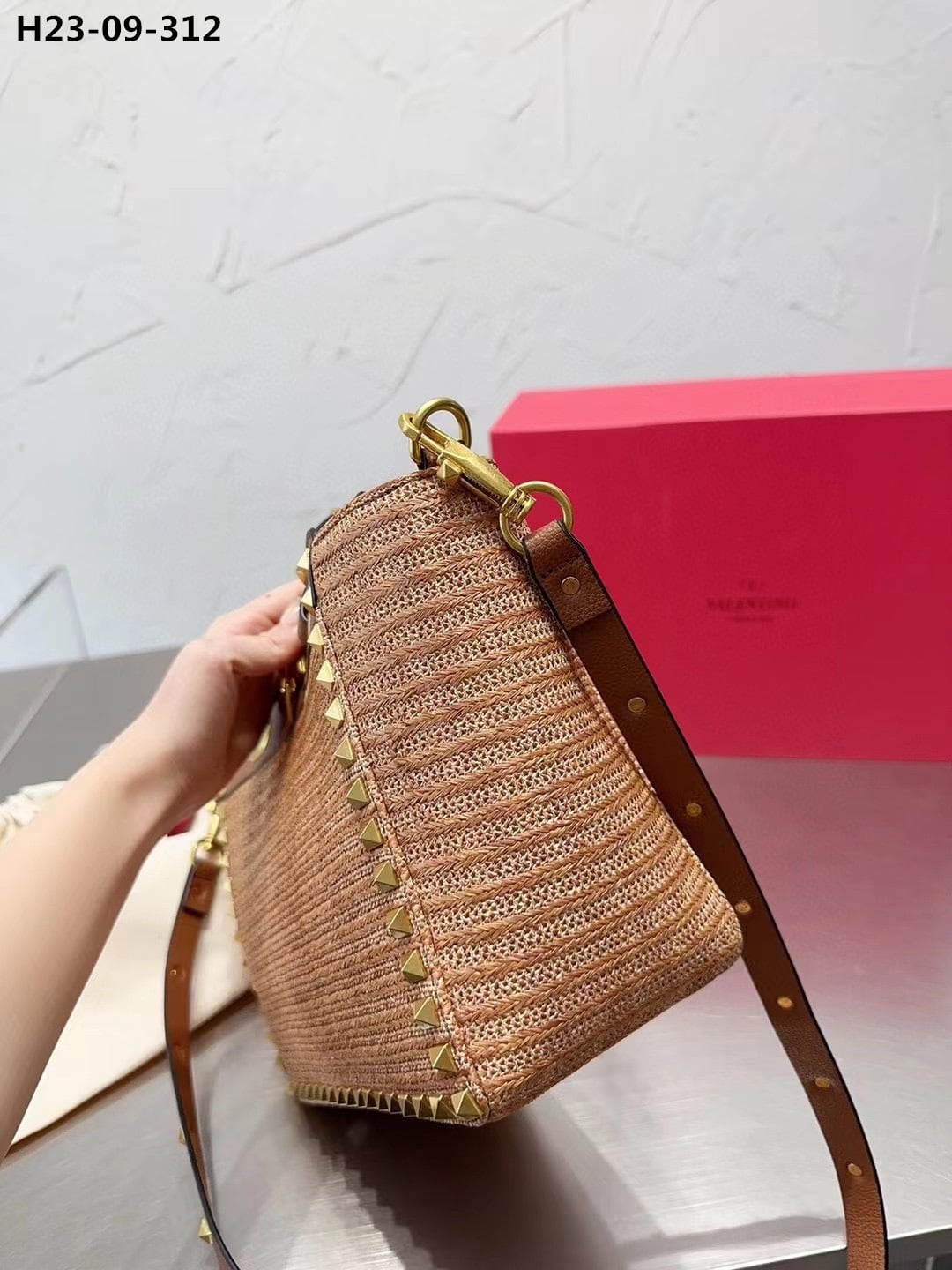 VALENTINO ROCKSTUD TOTE BAG BROWN 28CM - Image 6