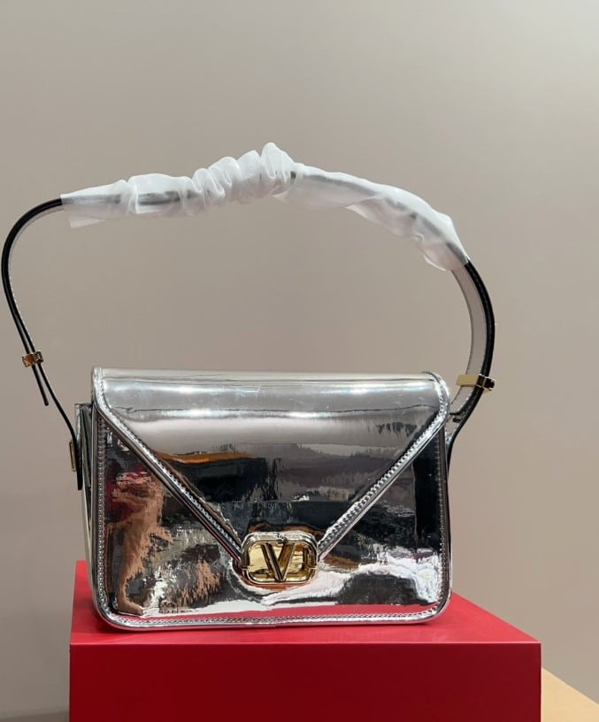 VALENTINO GARAVANI V LOGO LETTER SHOULDER BAG SILVER 24CM 3W2B0M59QJC S13 - Image 2