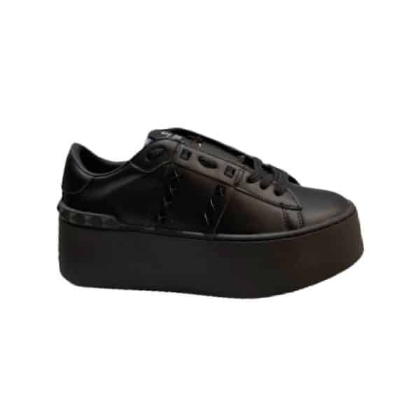 VALENTINO GARAVANI FLATFORM ROCKSTUD UNTITLED SNEAKER IN CALFSKIN BLACK
