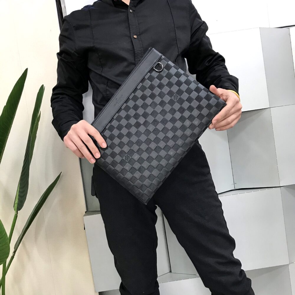 LOUIS VUITTON VOYAGE POCHETTE DAMIER INFINI COWHIDE LEATHER BLACK 33CM - Image 9