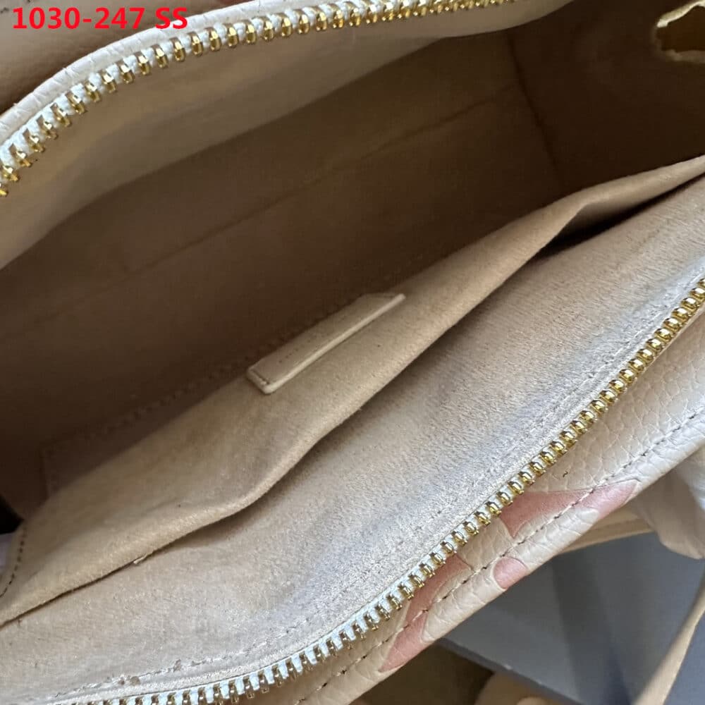 LOUIS VUITTON ONTHEGO EAST WEST BAG BEIGE 25CM M23698 - Image 4
