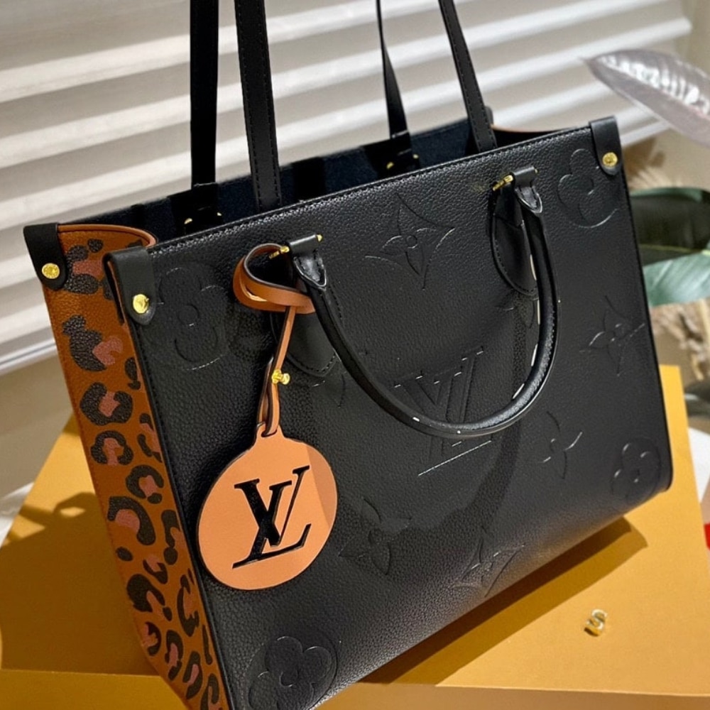 Alternative view of LOUIS VUITTON ONTHEGO MM WILDE AT HEART BAG BLACK 35CM M58522