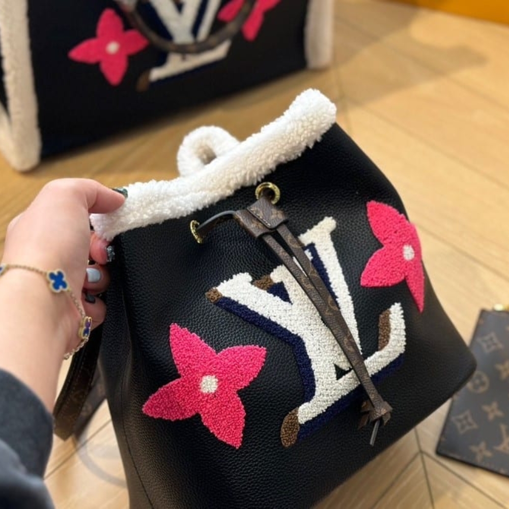 Alternative view of LOUIS VUITTON NEONOE MM BAG MONOGRAM TEDDY SHEARLING BLACK 26CM M56963