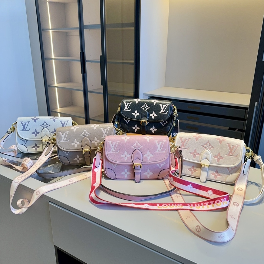 LOUIS VUITTON DIANE MONOGRAM EMPREINTE PINK 24CM - Image 3