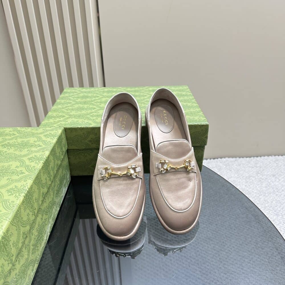 GUCCI WOMEN'S HORSEBIT LOAFER WITH CRYSTALS BEIGE - Image 4