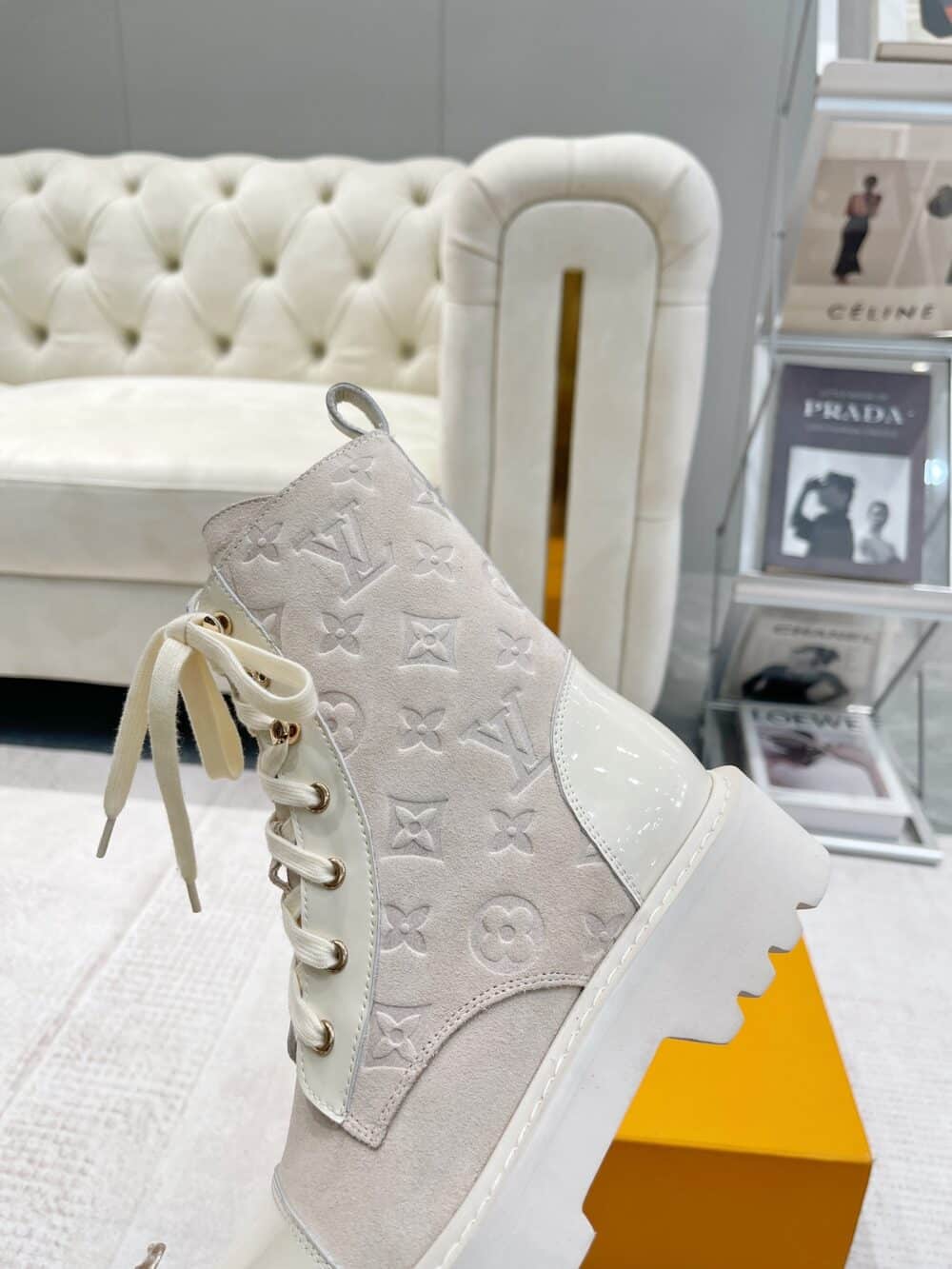 LOUIS VUITTON TERRITORY FLAT RANGER WHITE - Image 4