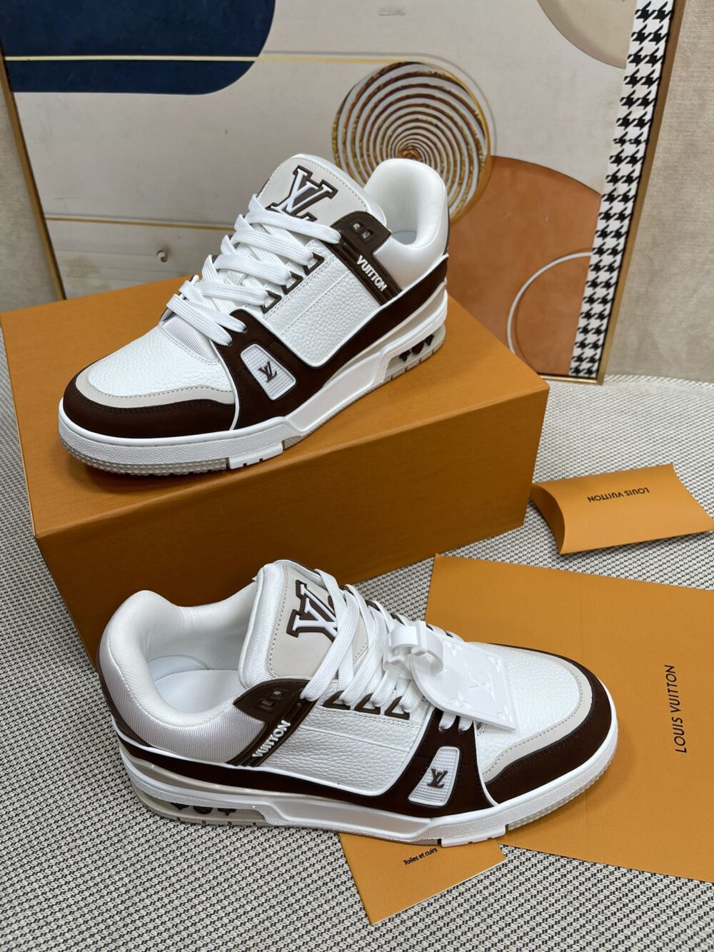 LOUIS VUITTON LV TRAINER SNEAKER BROWN - Image 3