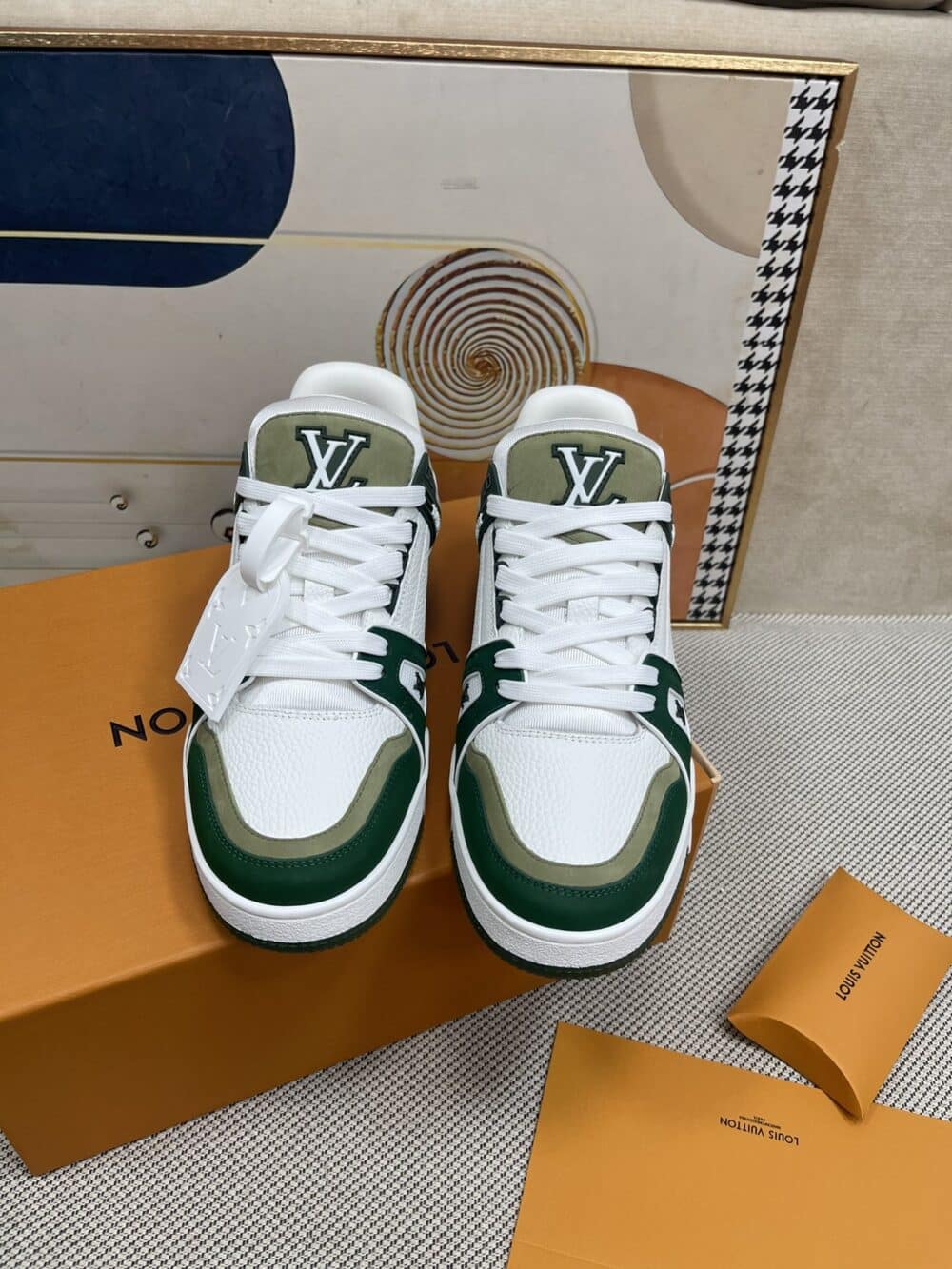 LOUIS VUITTON LV TRAINER SNEAKER GREEN - Image 3