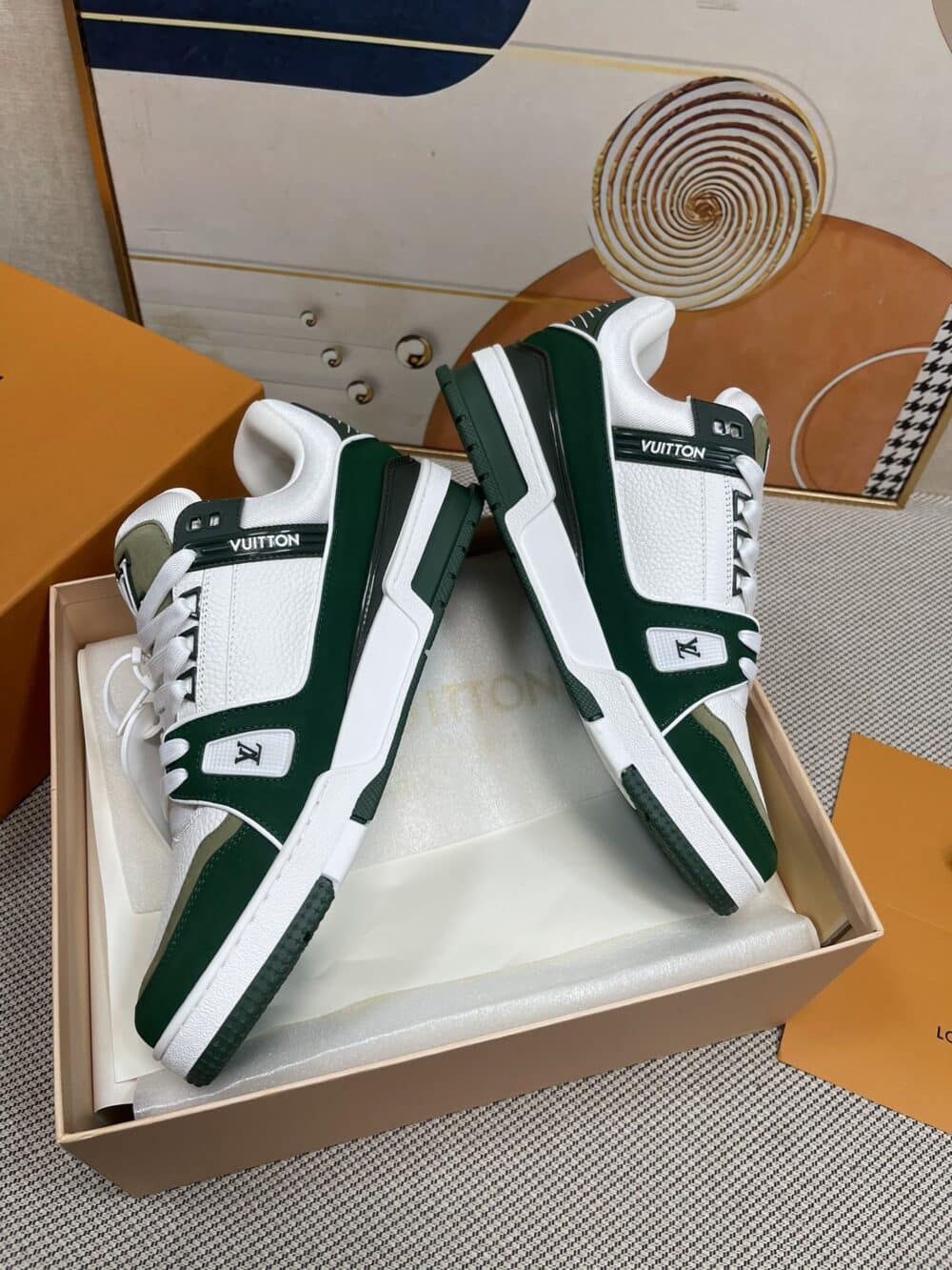 LOUIS VUITTON LV TRAINER SNEAKER GREEN - Image 6