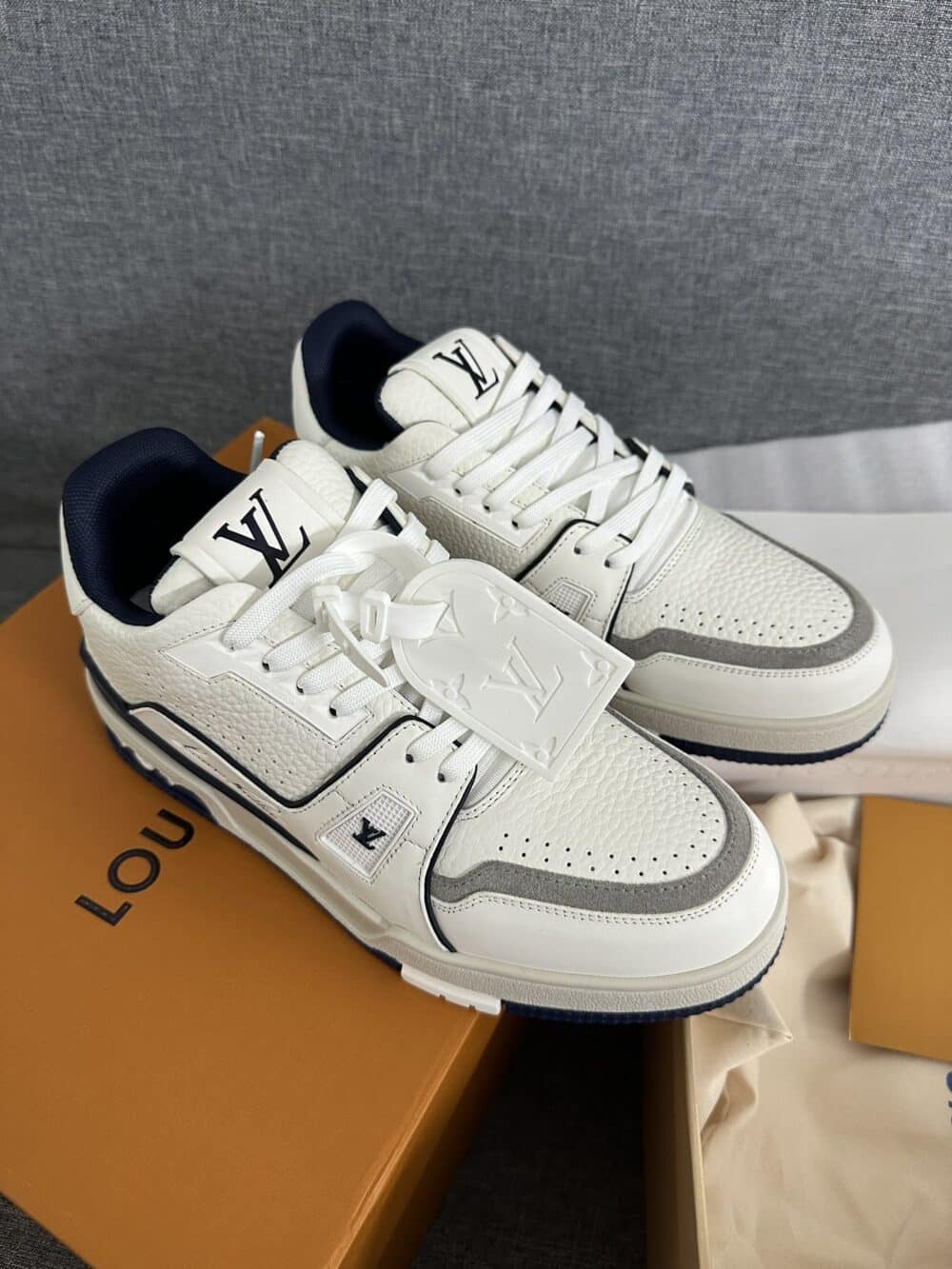 LOUIS VUITTON TRAINER 54 SIGNATURE BLACK - Image 8