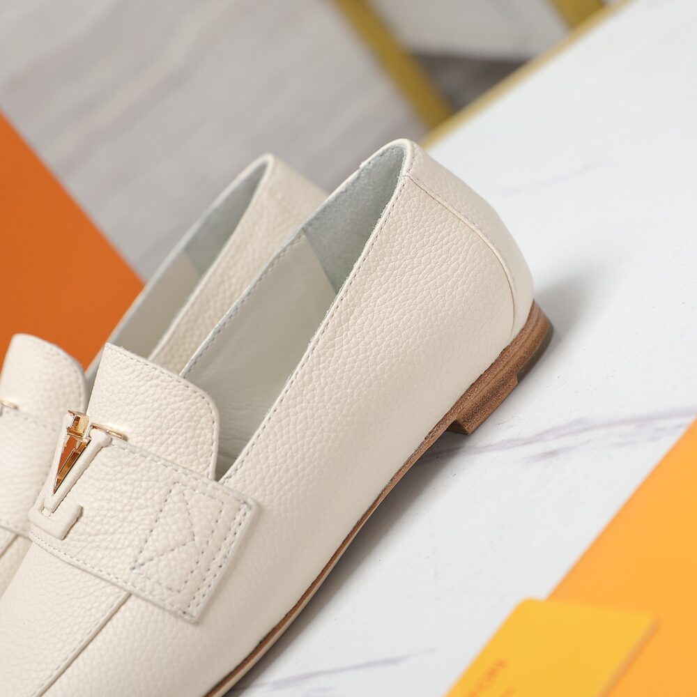 LOUIS VUITTON LV CAPRI LOAFER WHITE - Image 3