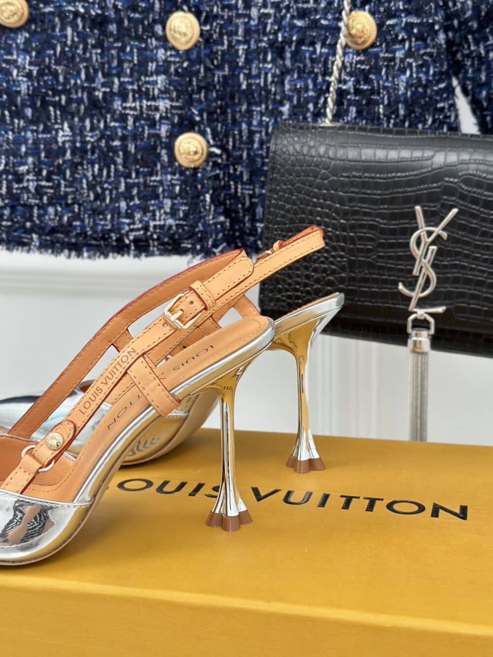 LOUIS VUITTON BLOSSOM SLINGBACK PUMP SILVER - Image 6