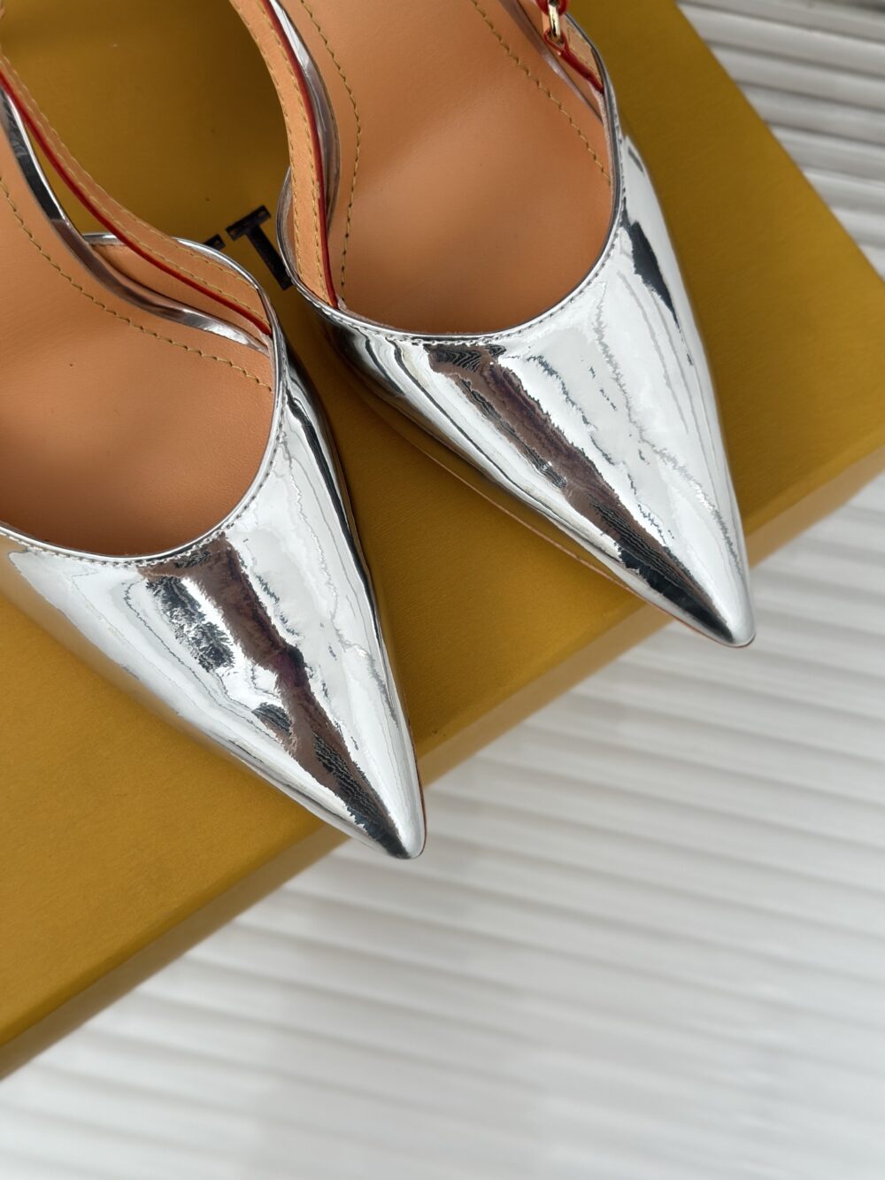 LOUIS VUITTON BLOSSOM SLINGBACK PUMP SILVER - Image 7