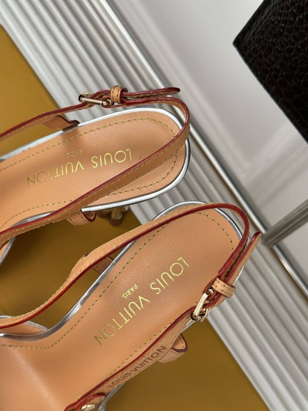 LOUIS VUITTON BLOSSOM SLINGBACK PUMP SILVER - Image 8