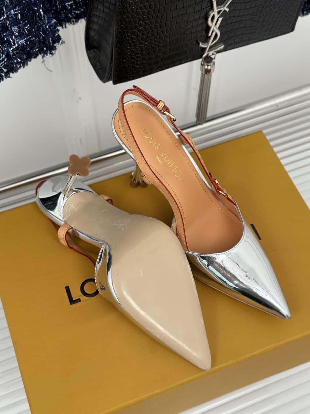 LOUIS VUITTON BLOSSOM SLINGBACK PUMP SILVER - Image 9