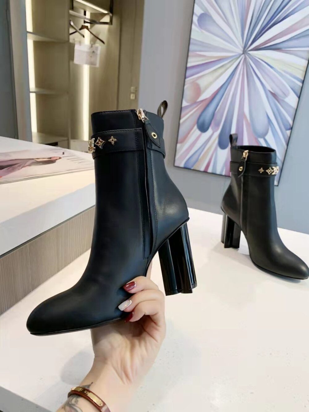 Alternative view of LOUIS VUITTON ANKLE BOOT BLACK