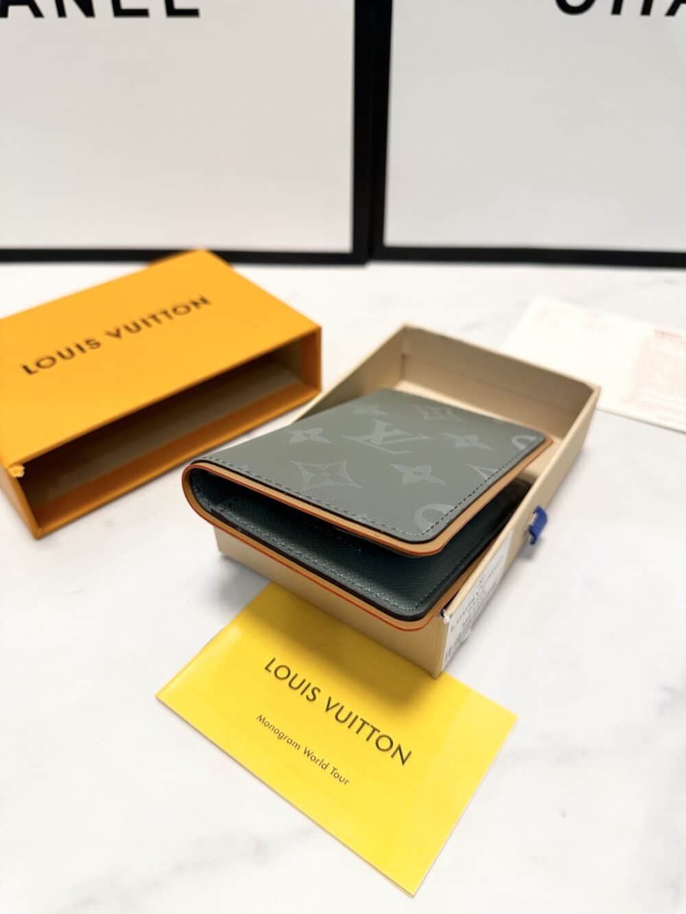 LOUIS VUITTON BRAZZA WALLET GREY 19CM - Image 5