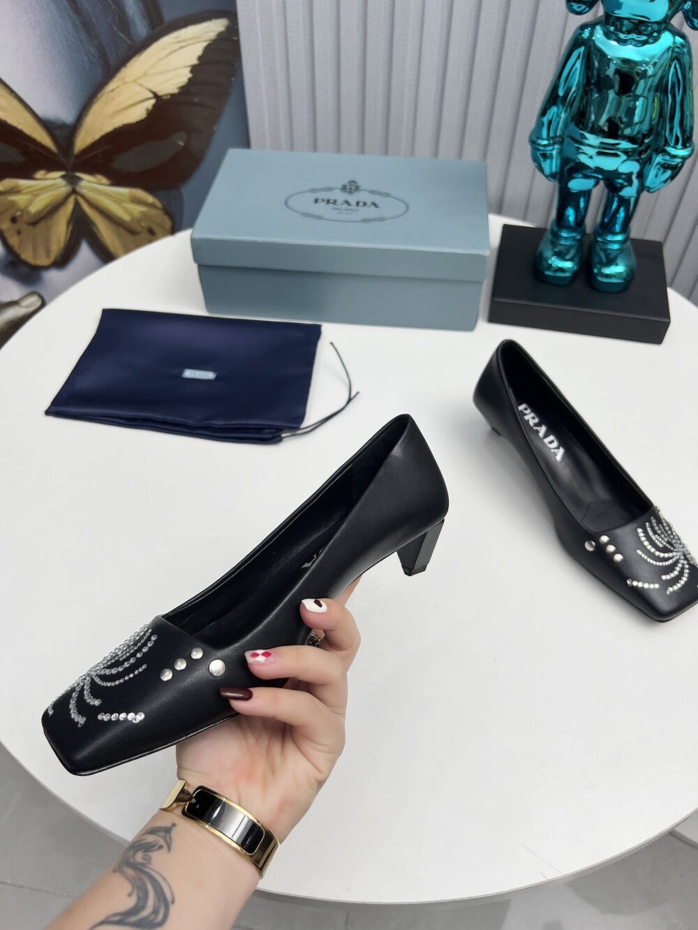 PRADA CRYSTAL PUMPS BLACK - Image 3