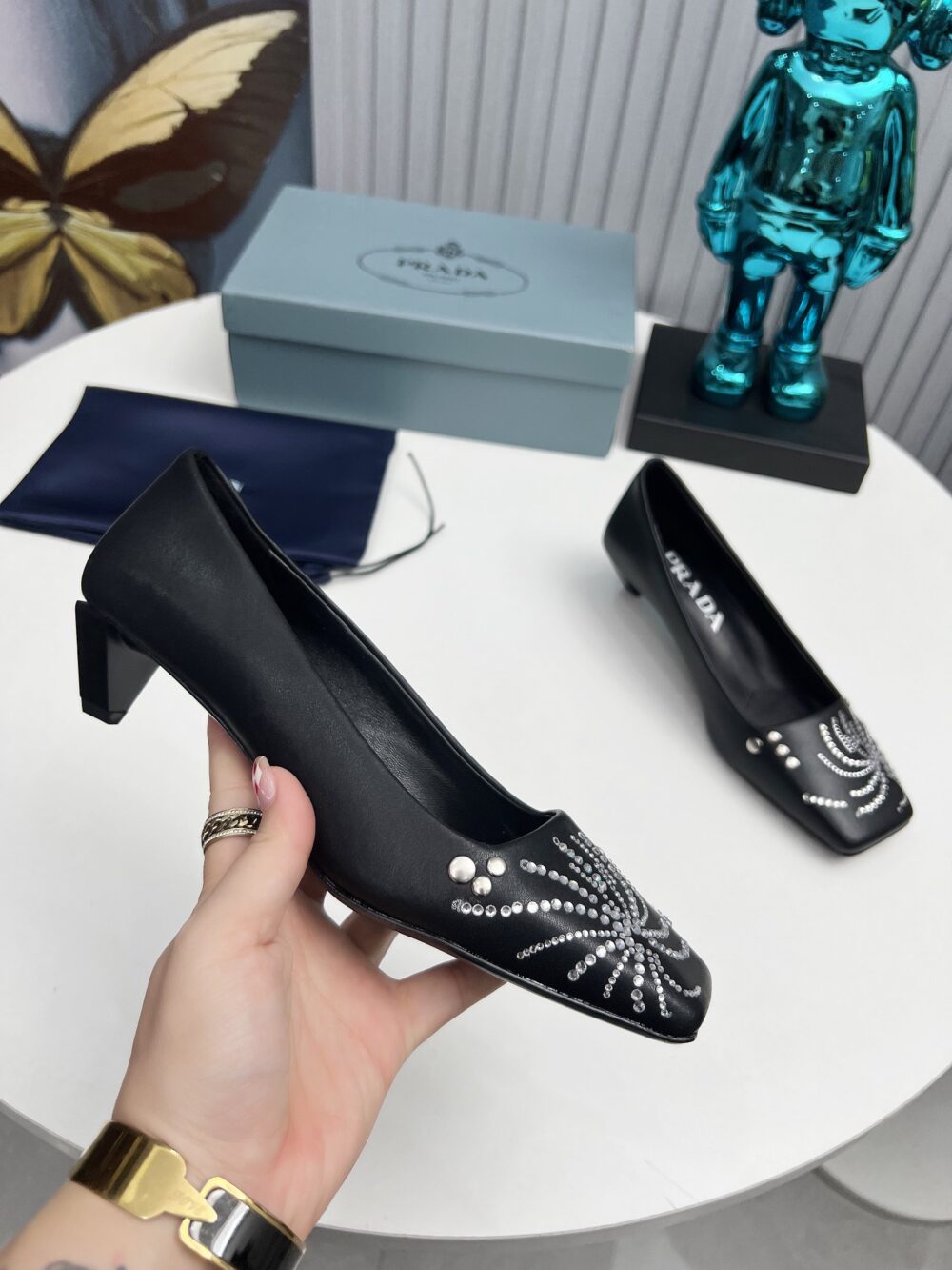 PRADA CRYSTAL PUMPS BLACK - Image 4