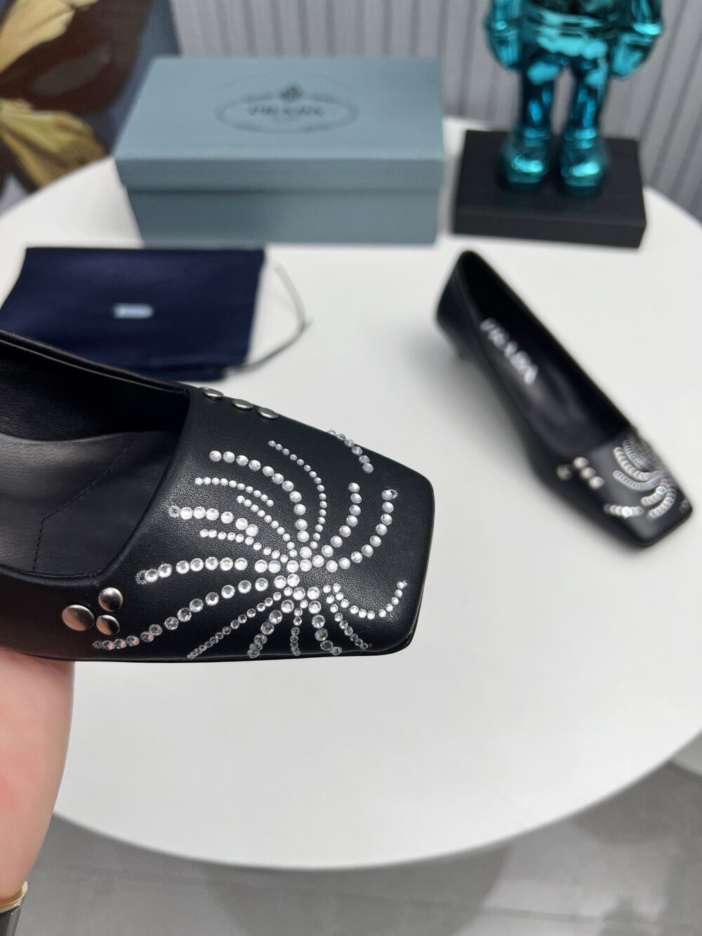 PRADA CRYSTAL PUMPS BLACK - Image 5