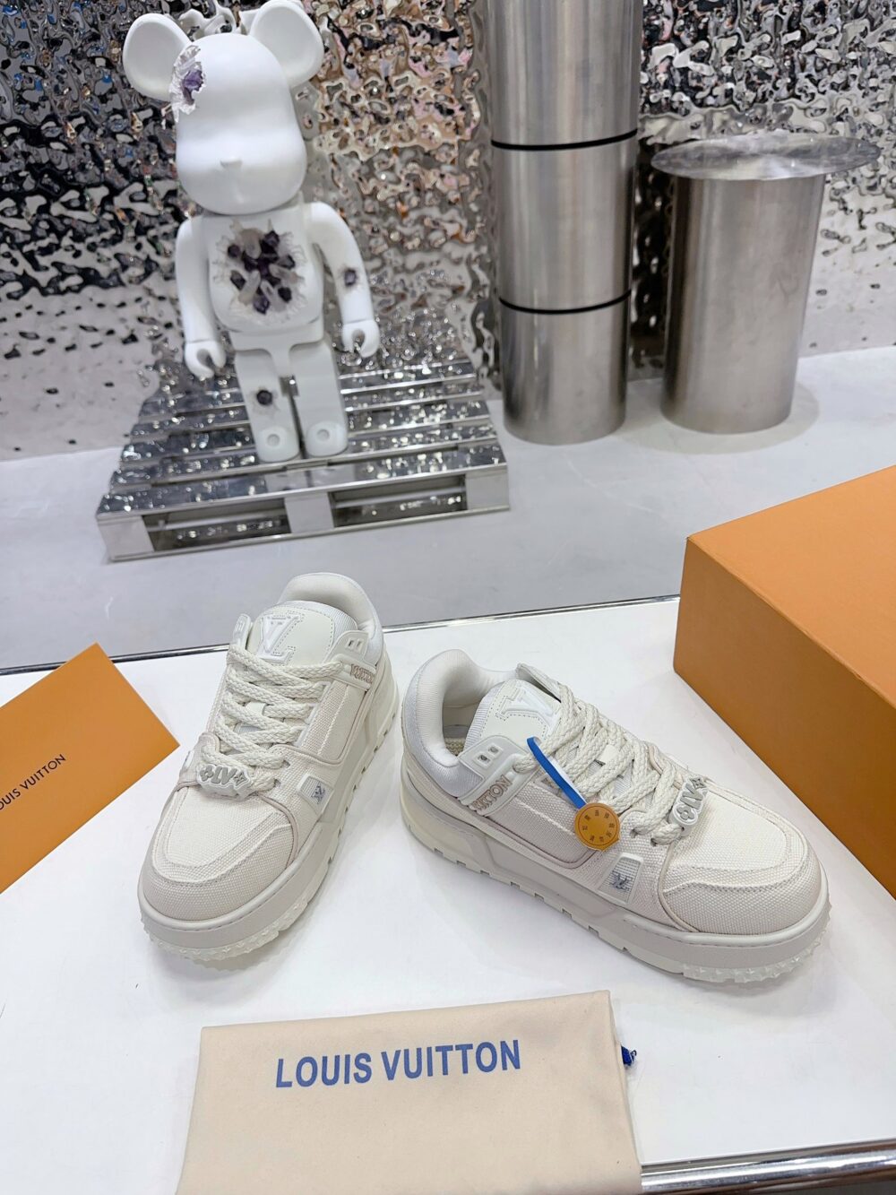 LOUIS VUITTON LV TRAINER MAXI SNEAKER WHITE - Image 7