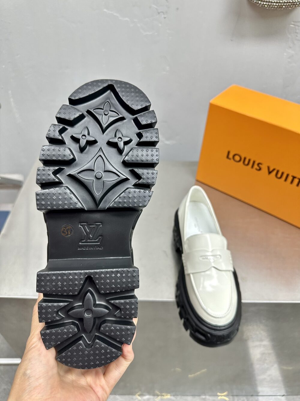 LOUIS VUITTON LV RECORD LOAFER WHITE - Image 5