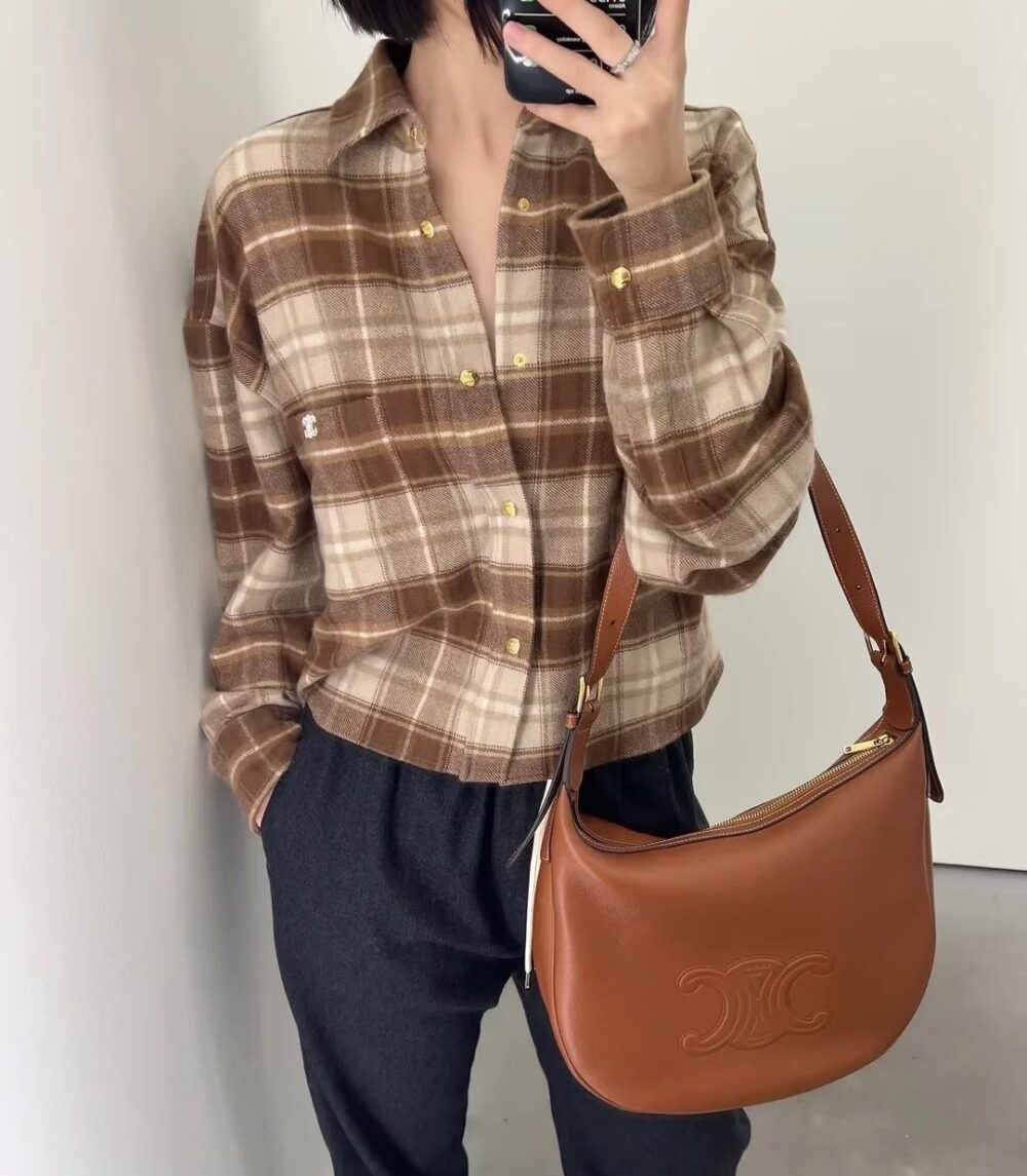 CELINE HELOISE BAG IN SUPPLE CALFSKIN BROWN 24CM 114713FLH 04LU - Image 4