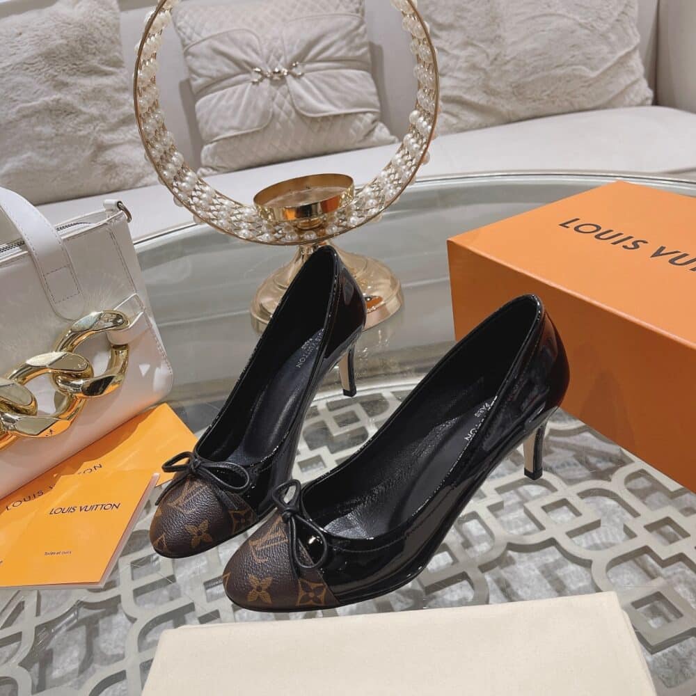 LOUIS VUITTON BLOSSOM PUMP BLACK - Image 6