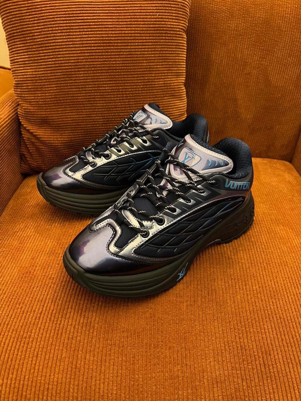 LOUIS VUITTON DISCOVERY SNEAKERS BLUE - Image 5