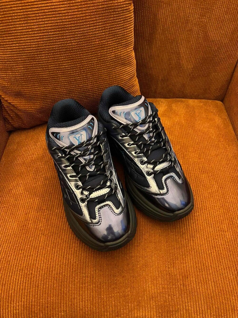 LOUIS VUITTON DISCOVERY SNEAKERS BLUE - Image 7