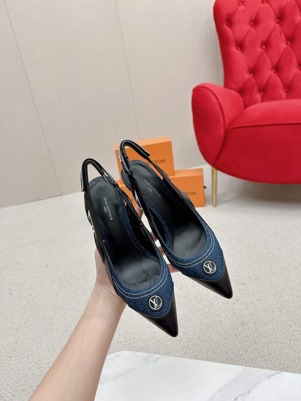 LOUIS VUITTON ARCHLIGHT SLINGBACK PUMP BLACK AND DENIM BLUE 1AABOB - Image 4