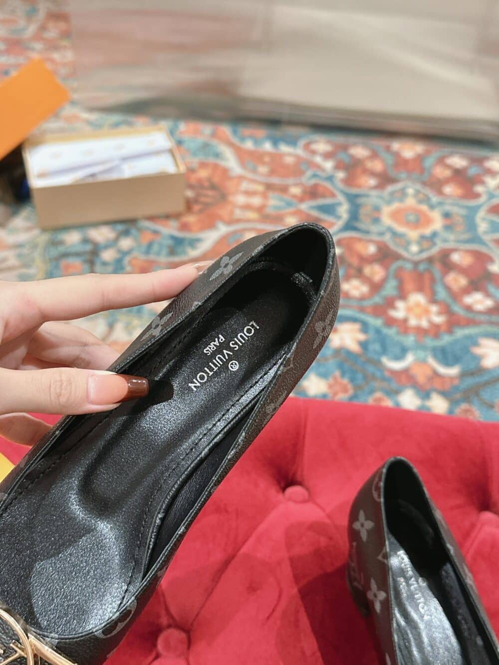 LOUIS VUITTON MADELEINE PUMPS MONOGRAM BLACK - Image 5