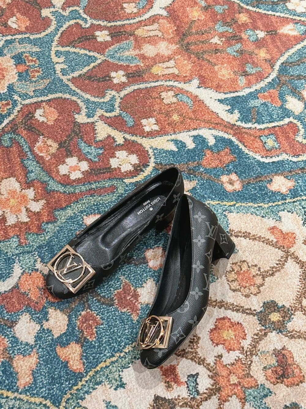 LOUIS VUITTON MADELEINE PUMPS MONOGRAM BLACK - Image 8