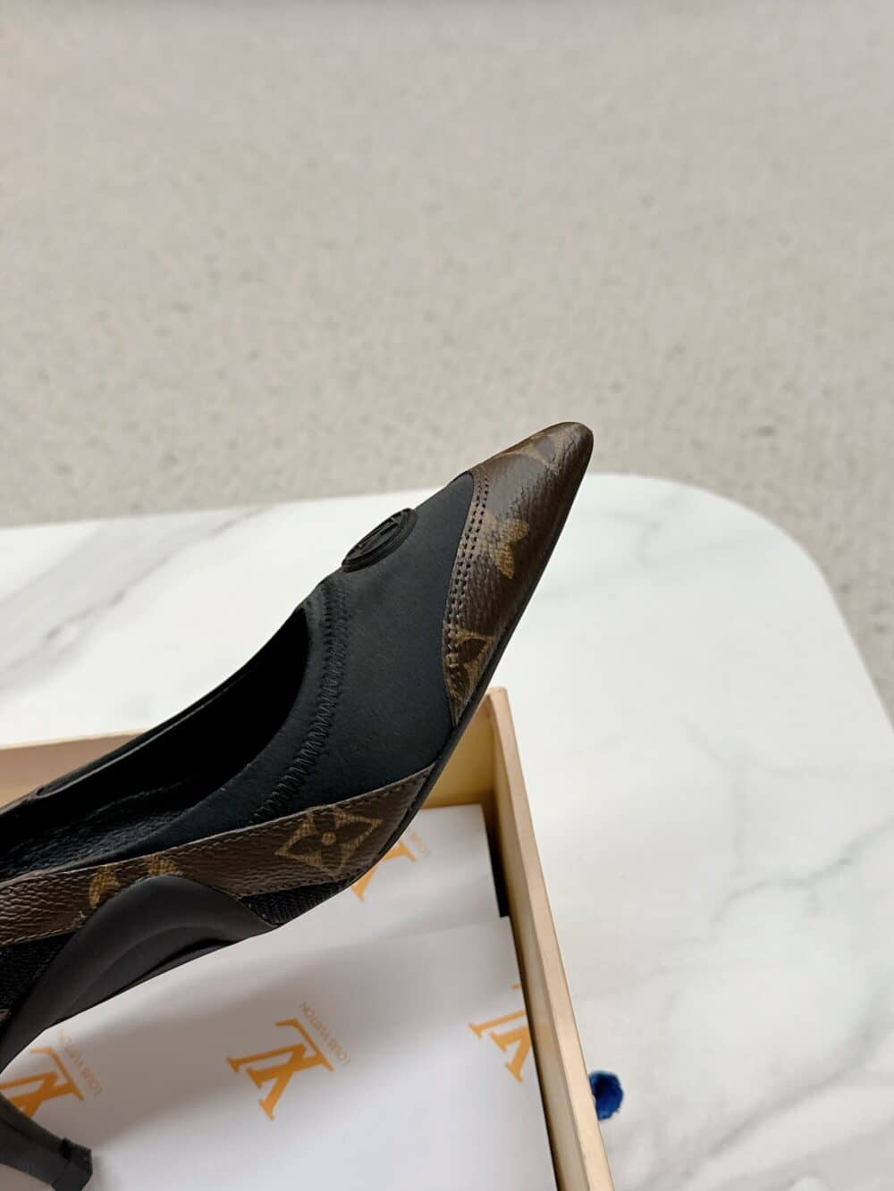 LOUIS VUITTON ARCHLIGHT SLINGBACK PUMP BLACK AND BROWN 1AADGJ - Image 4