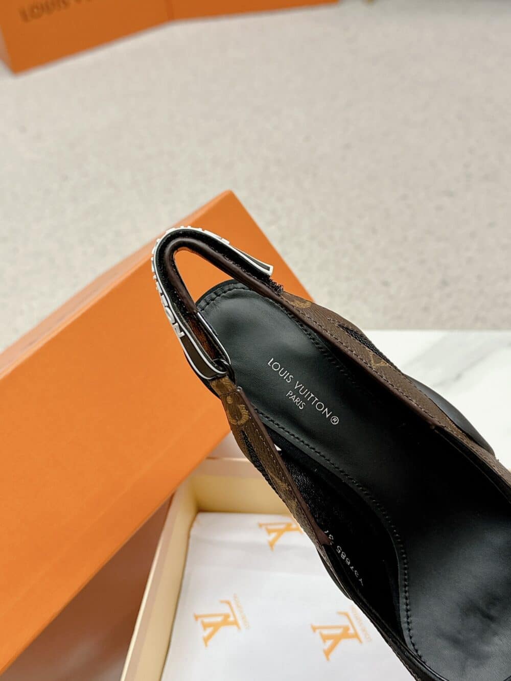 LOUIS VUITTON ARCHLIGHT SLINGBACK PUMP BLACK AND BROWN 1AADGJ - Image 3