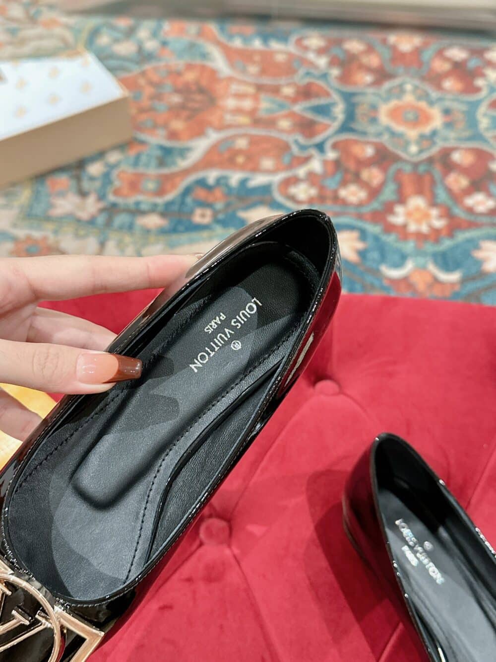 LOUIS VUITTON MADELEINE FLAT BLACK - Image 5