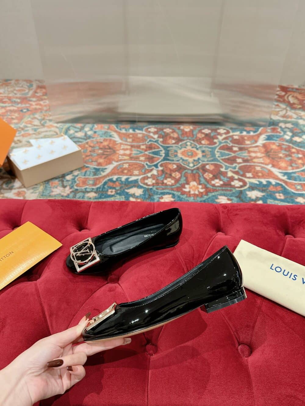LOUIS VUITTON MADELEINE FLAT BLACK - Image 8