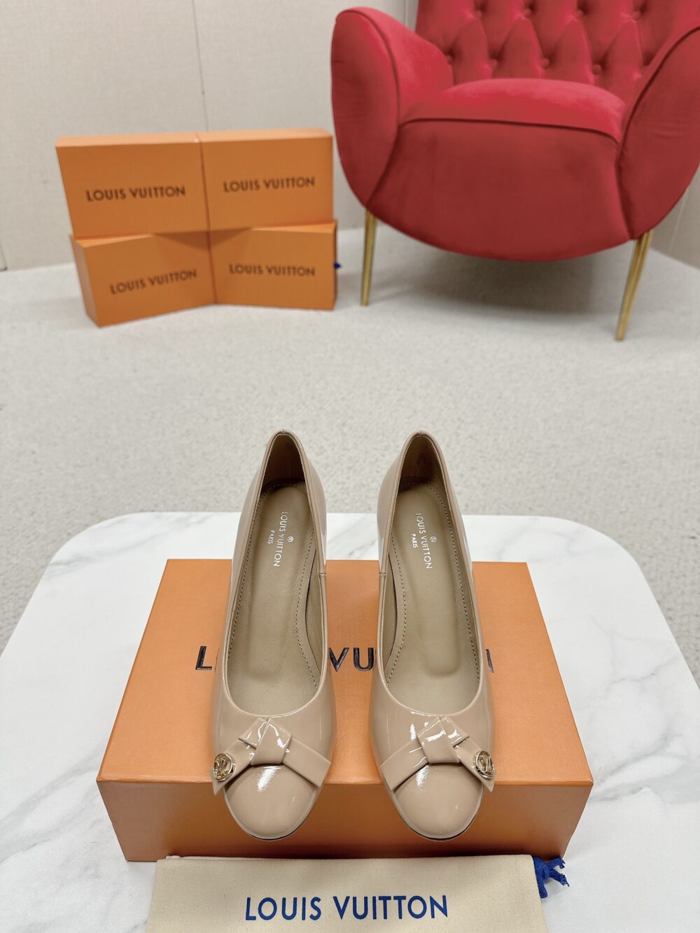 LOUIS VUITTON FIANCEE PUMPS BEIGE - Image 4