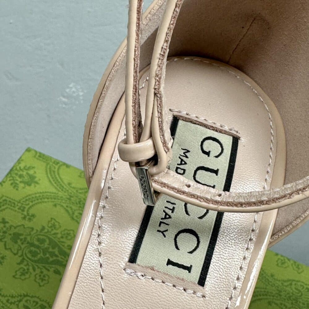 GUCCI WOMEN'S PLATFORM PUMP WITH DOUBLE G BEIGE - Image 3