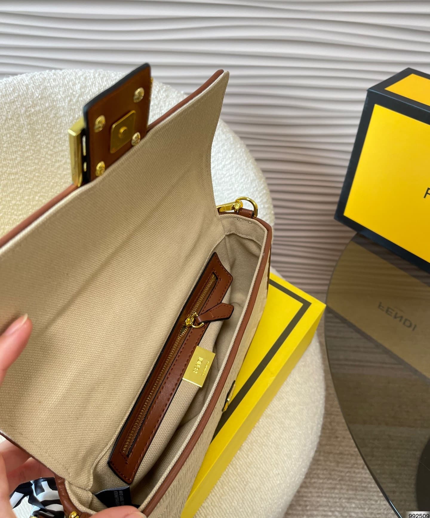 FENDI BAGUETTE NATURAL STRAW BAG WITH FF EMBROIDERY 26CM 8BR600AP4MF1LMP - Image 10