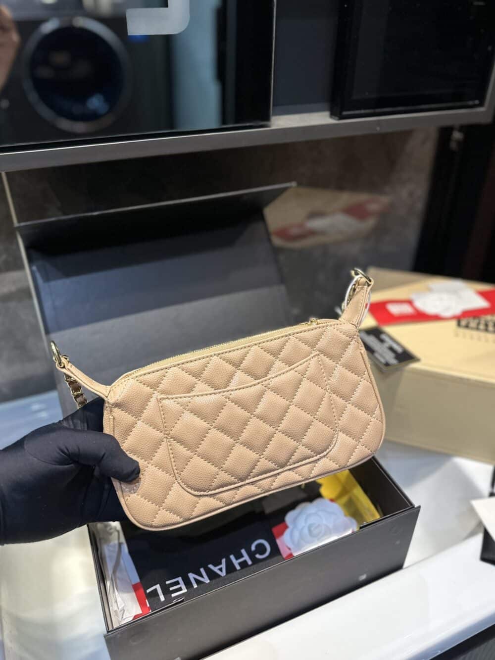 CHANEL TIMELESS CC CHAIN SHOULDER BAG DARK BEIGE 25CM - Image 3